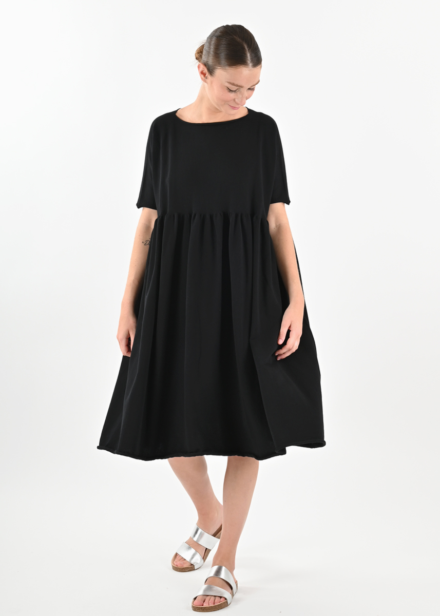 Photo de robe courte en maille jersey de coton